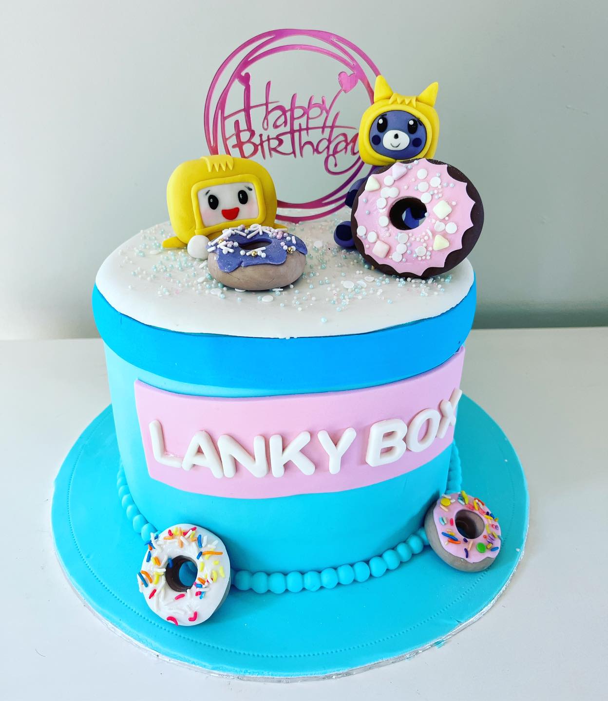 Lanky box, cape town cakes, novelty cakes, birthday cakes, southern peninsula cakes, cake decorating